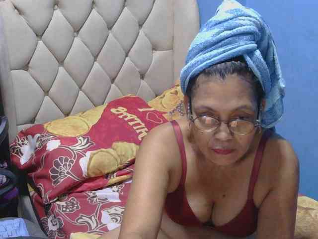 hOtGranny4u webcam