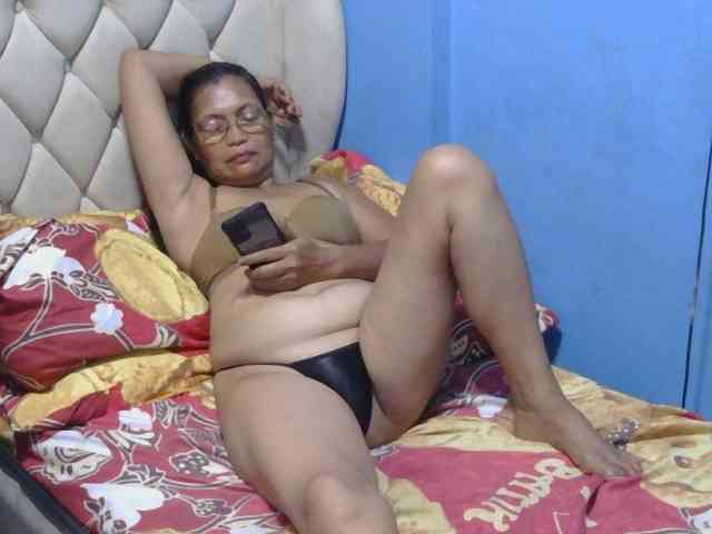 hOtGranny4u hOtGranny4u