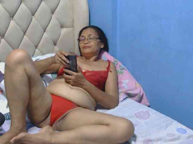 hOtGranny4u webcam