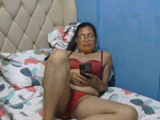 hOtGranny4u