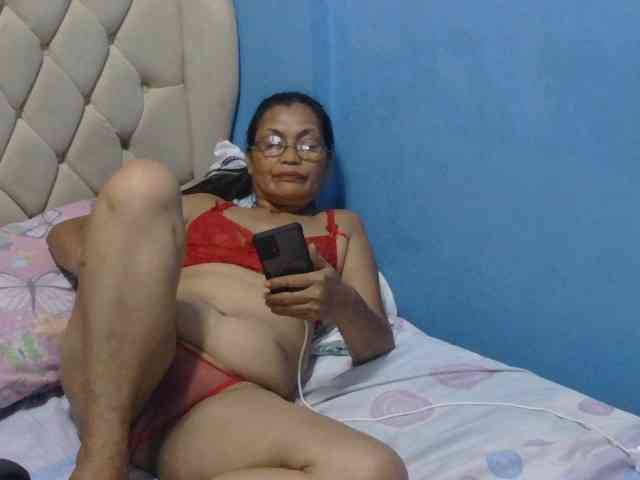 hOtGranny4u webcam
