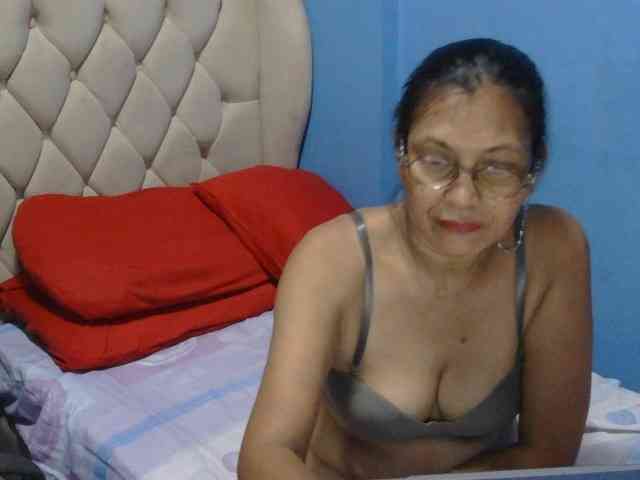 hOtGranny4u webcam