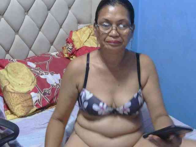 hOtGranny4u webcam