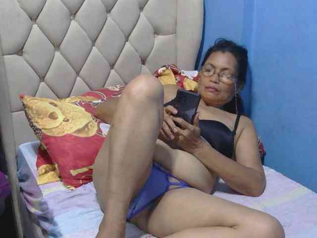 hOtGranny4u webcam