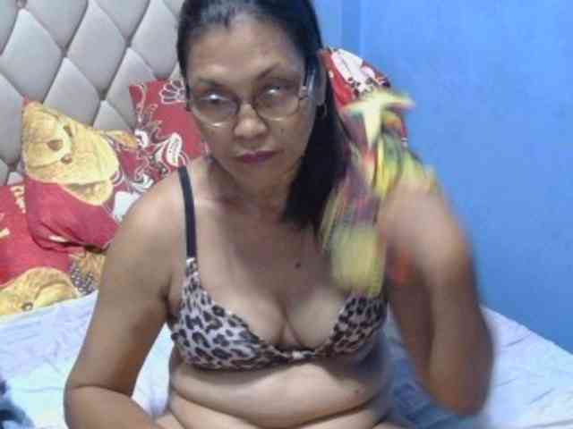 hOtGranny4u webcam
