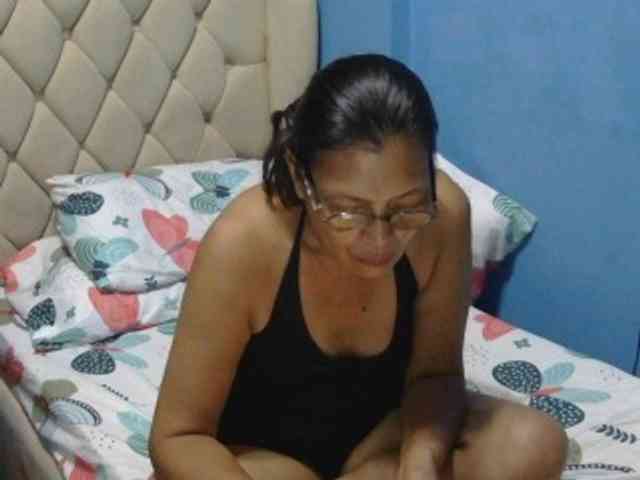 hOtGranny4u webcam