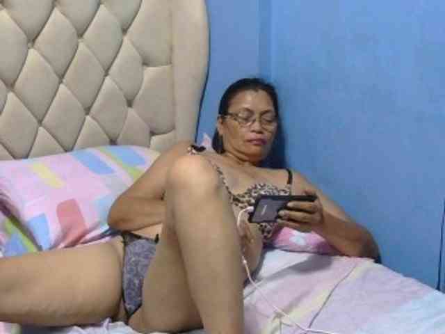 hOtGranny4u