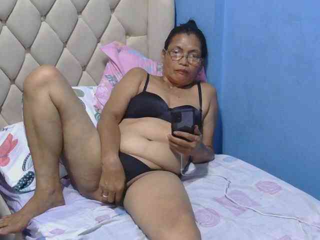 hOtGranny4u