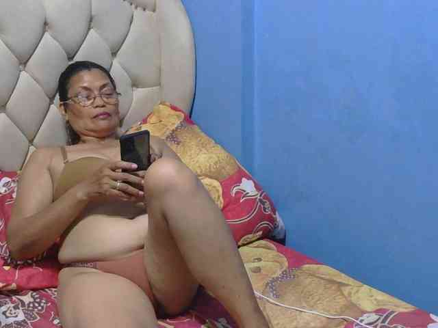 hOtGranny4u webcam
