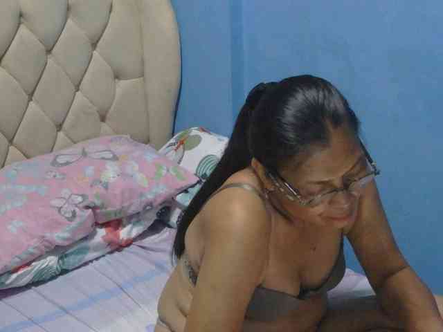 hOtGranny4u webcam