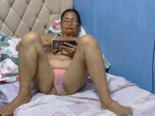 hOtGranny4u hOtGranny4u