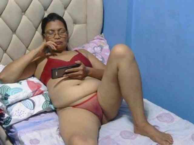 hOtGranny4u webcam