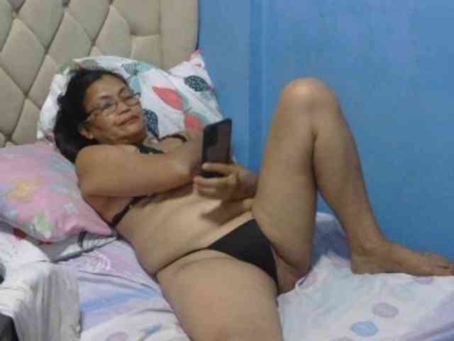 hOtGranny4u webcam