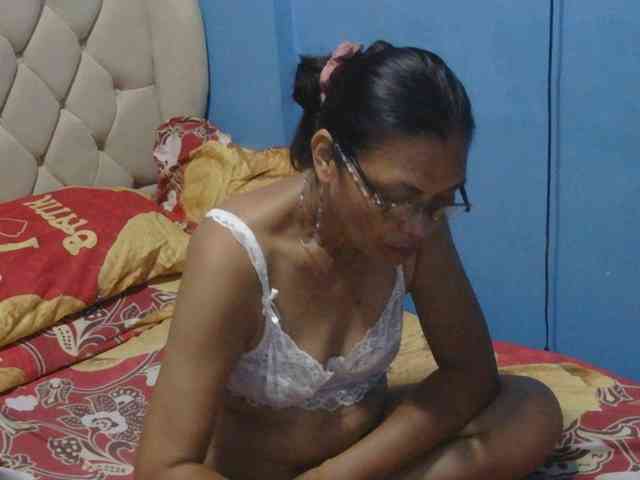 hOtGranny4u webcam