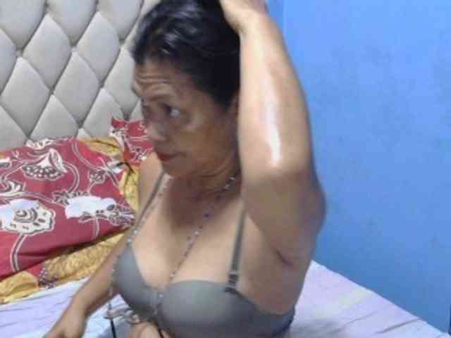 hOtGranny4u webcam