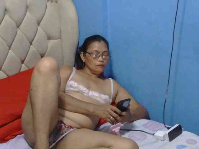 hOtGranny4u