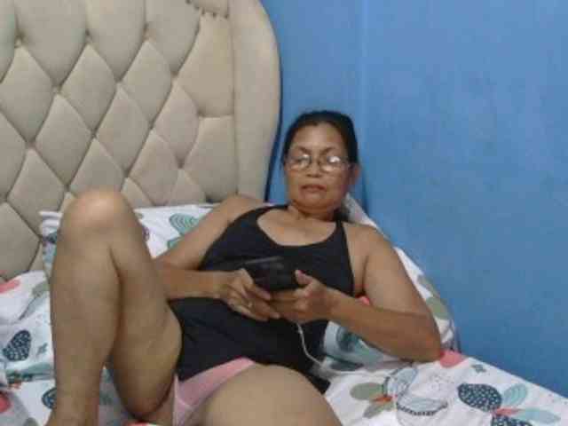 hOtGranny4u webcam