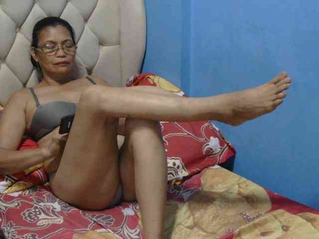 hOtGranny4u webcam