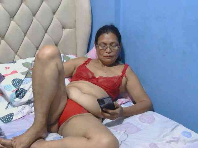 hOtGranny4u webcam