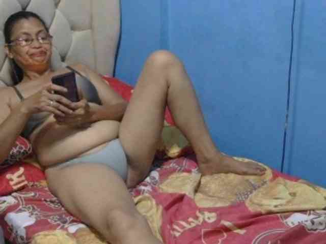 hOtGranny4u webcam