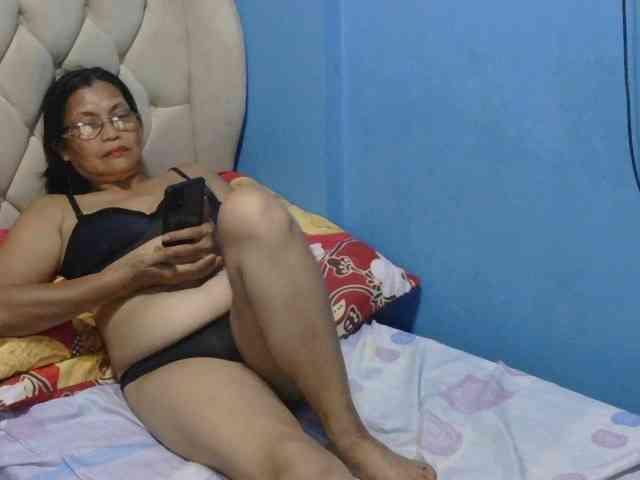 hOtGranny4u