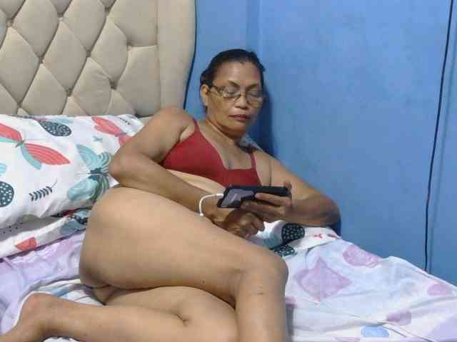hOtGranny4u webcam