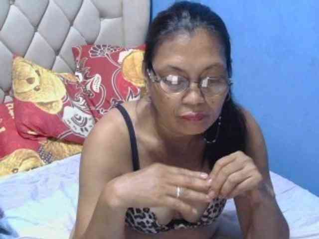 hOtGranny4u webcam