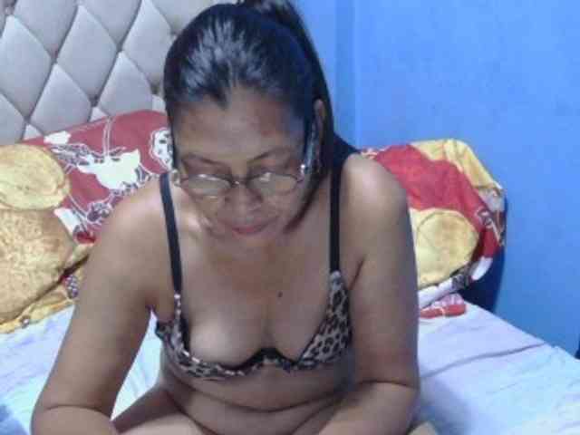 hOtGranny4u webcam