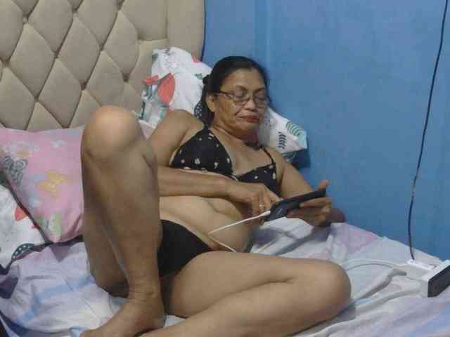 hOtGranny4u webcam