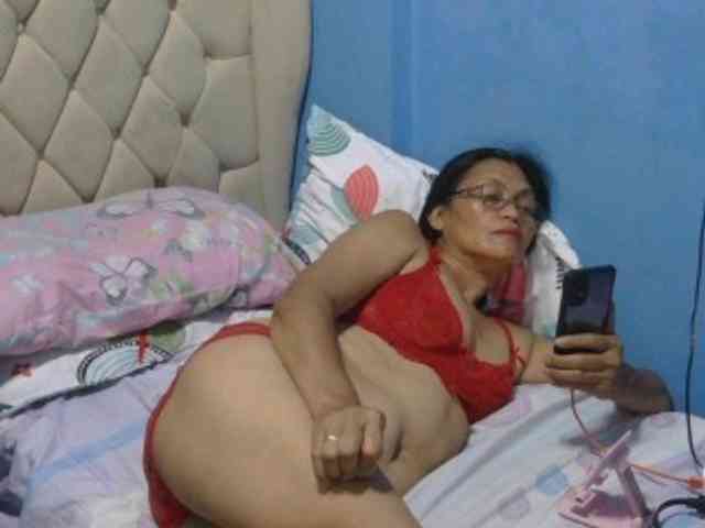 hOtGranny4u webcam