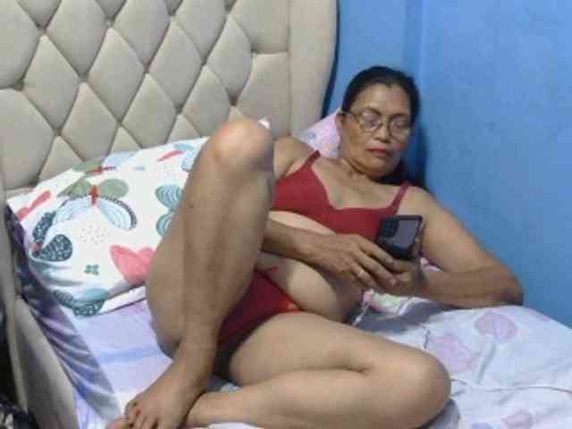 hOtGranny4u webcam