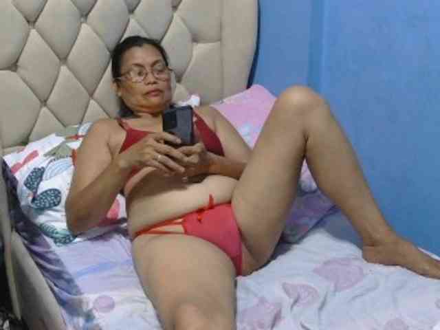 hOtGranny4u webcam