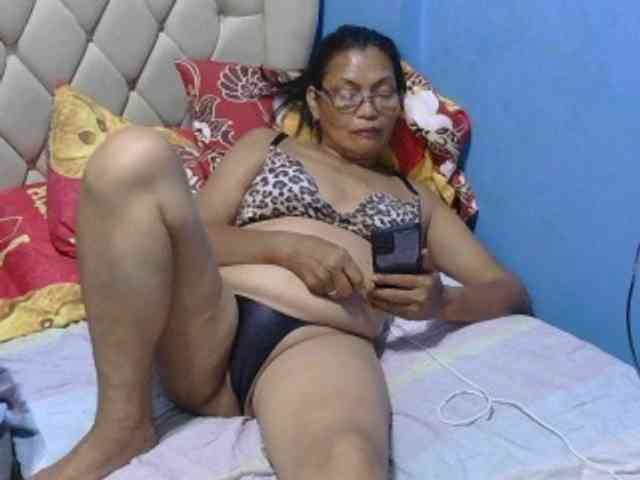 hOtGranny4u webcam