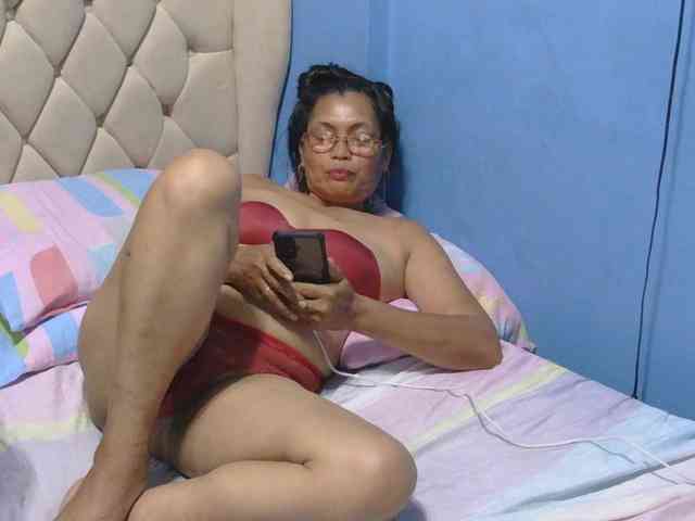 hOtGranny4u webcam