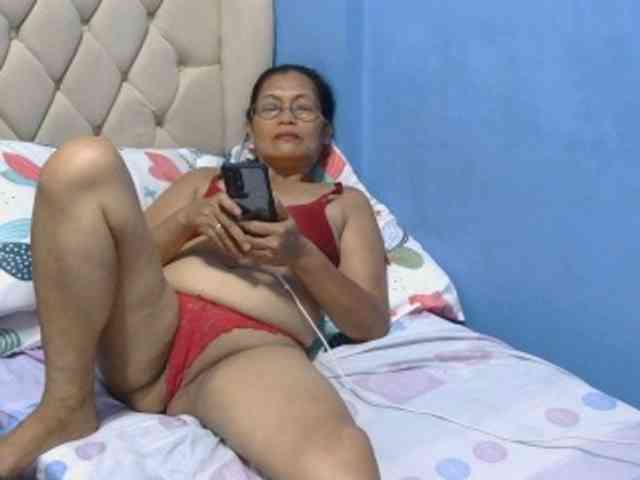 hOtGranny4u webcam