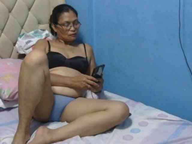 hOtGranny4u webcam