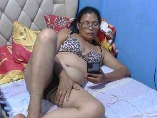 hOtGranny4u webcam