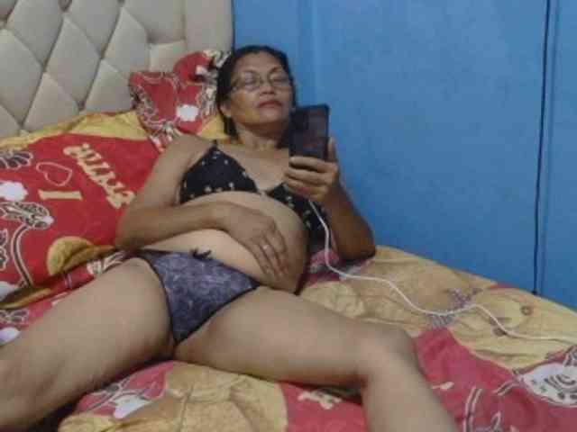 hOtGranny4u webcam