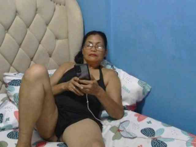 hOtGranny4u webcam