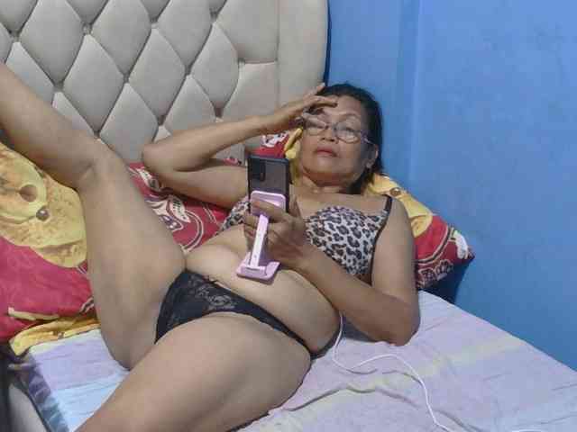 hOtGranny4u