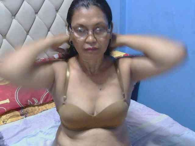 hOtGranny4u webcam