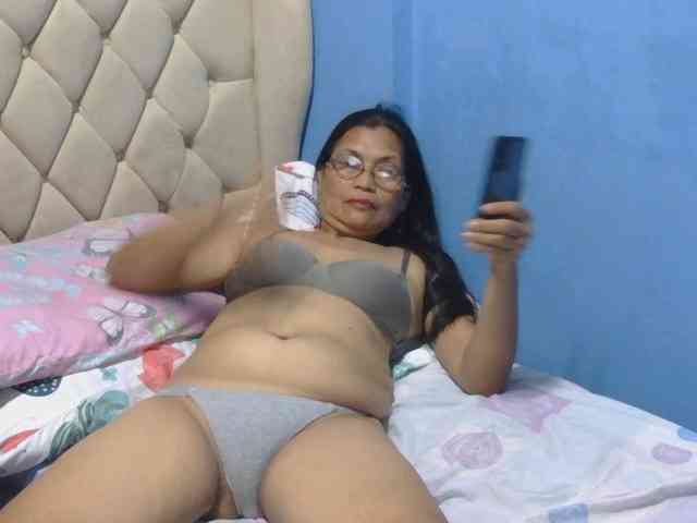 hOtGranny4u webcam