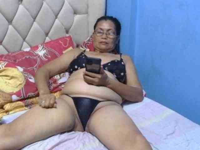 hOtGranny4u