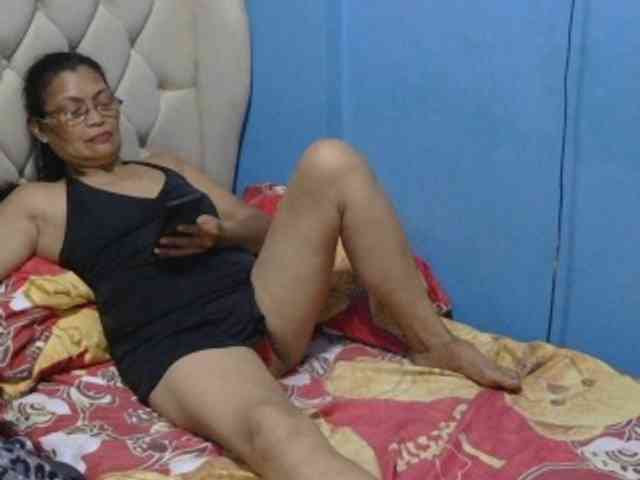 hOtGranny4u