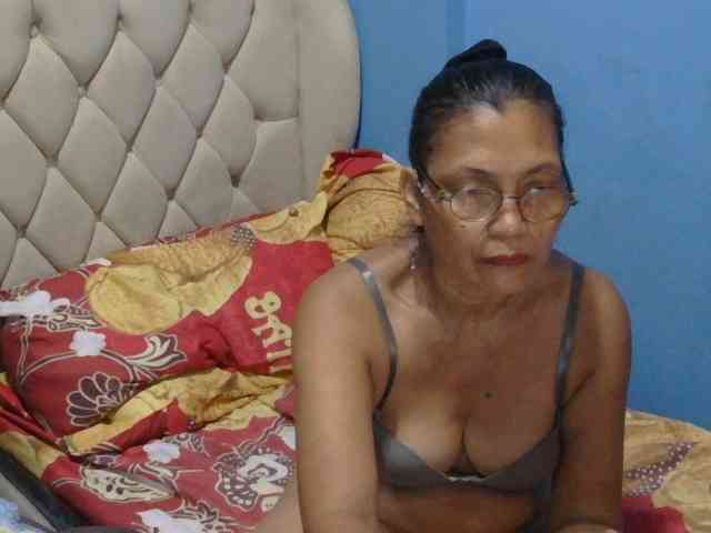 hOtGranny4u