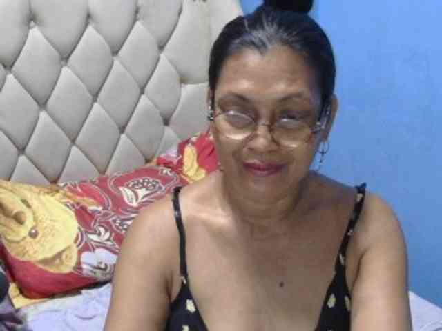 hOtGranny4u webcam