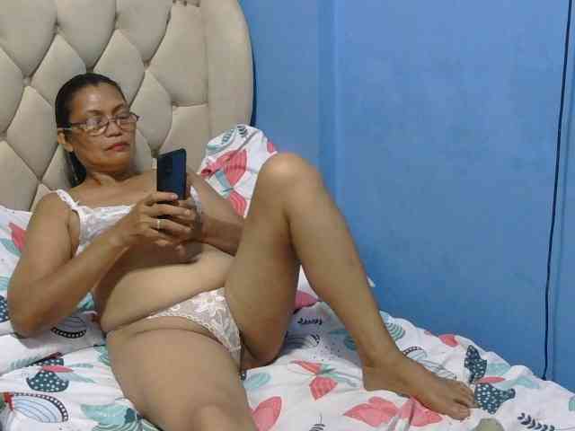 hOtGranny4u webcam