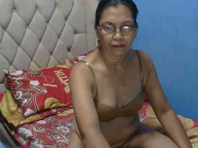 hOtGranny4u webcam