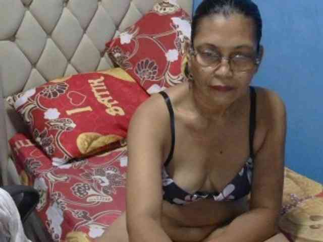 hOtGranny4u webcam