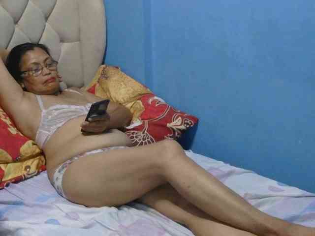 hOtGranny4u
